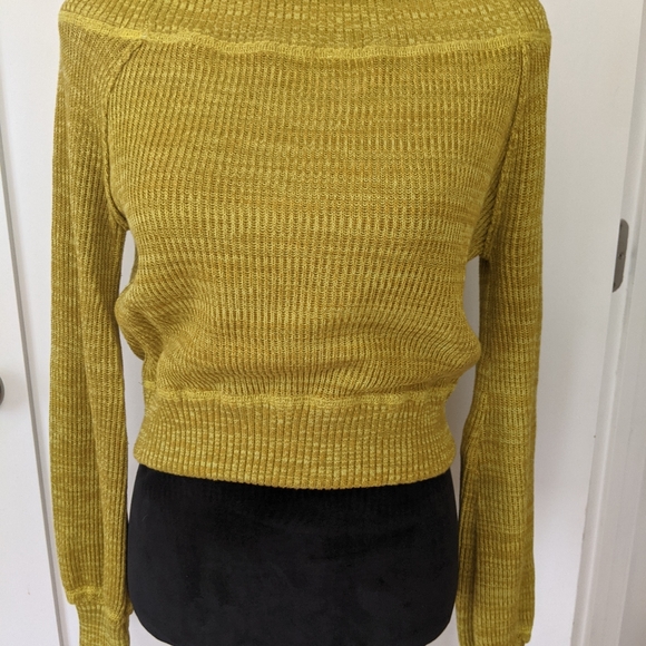 Free People Sweater - Picture 2 of 2